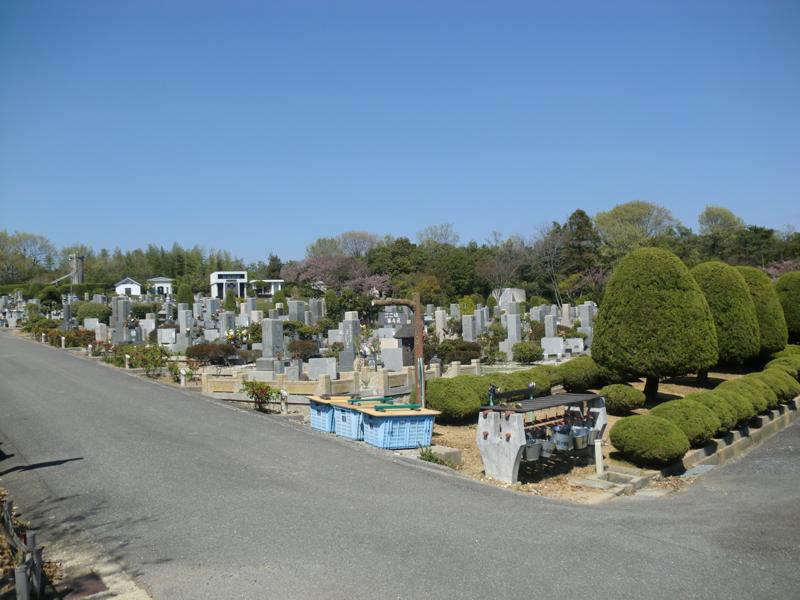 石ケ谷墓苑